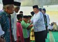 Gubernur Lampung Hadiri Pengajian Akbar Di Kabupaten Tulang Bawang Barat, Serahkan Sejumlah Bantuan